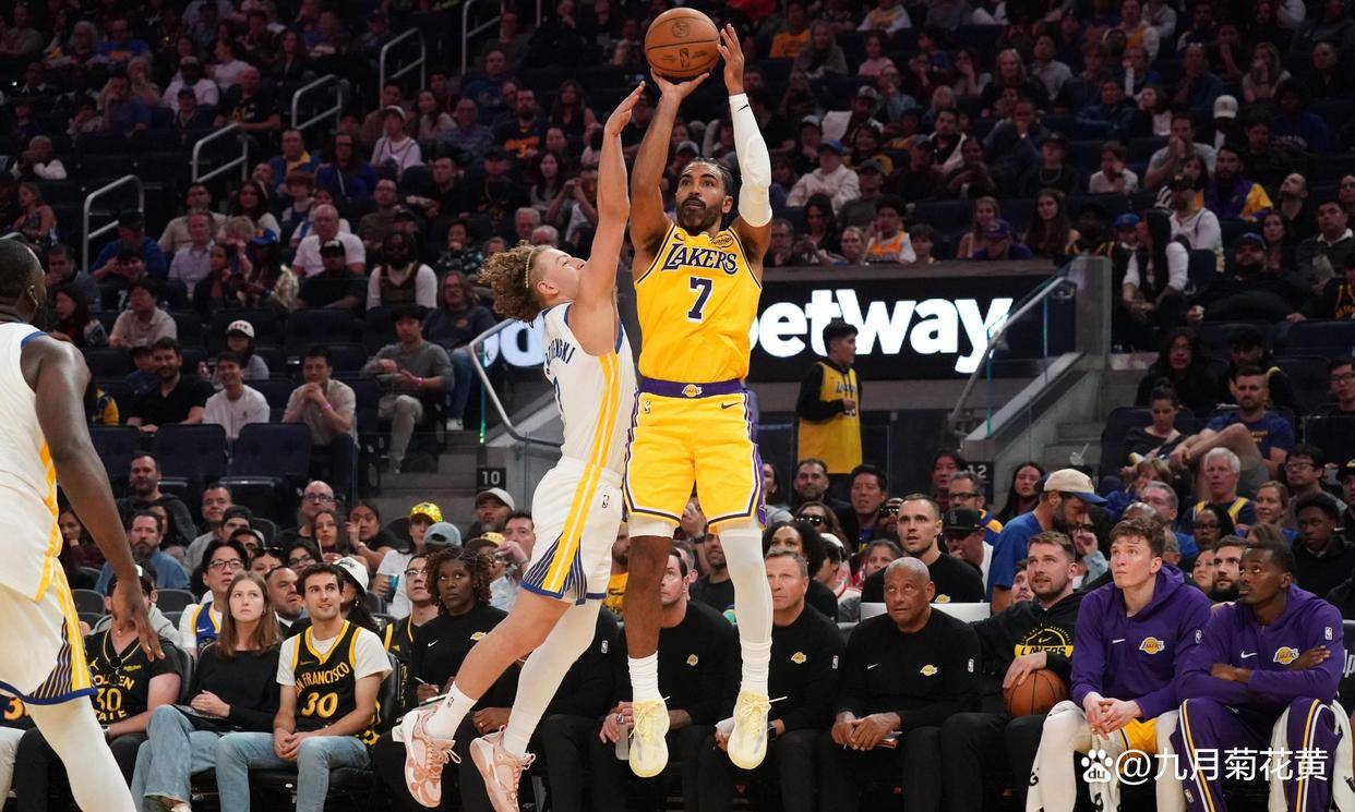 包含赛前体能课后,拉齐奥战术微调备战NBA常规赛,引发热议,阵容厚度经受考验的词条 包含赛前体能课后,拉齐奥战术微调备战NBA常规赛,引发热议,阵容厚度经受考验的词条